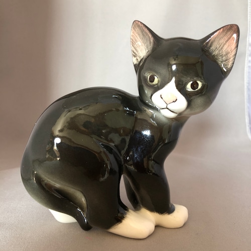 新品　Imperial Porcelain　ハチワレ　黒猫　　　　　IP200