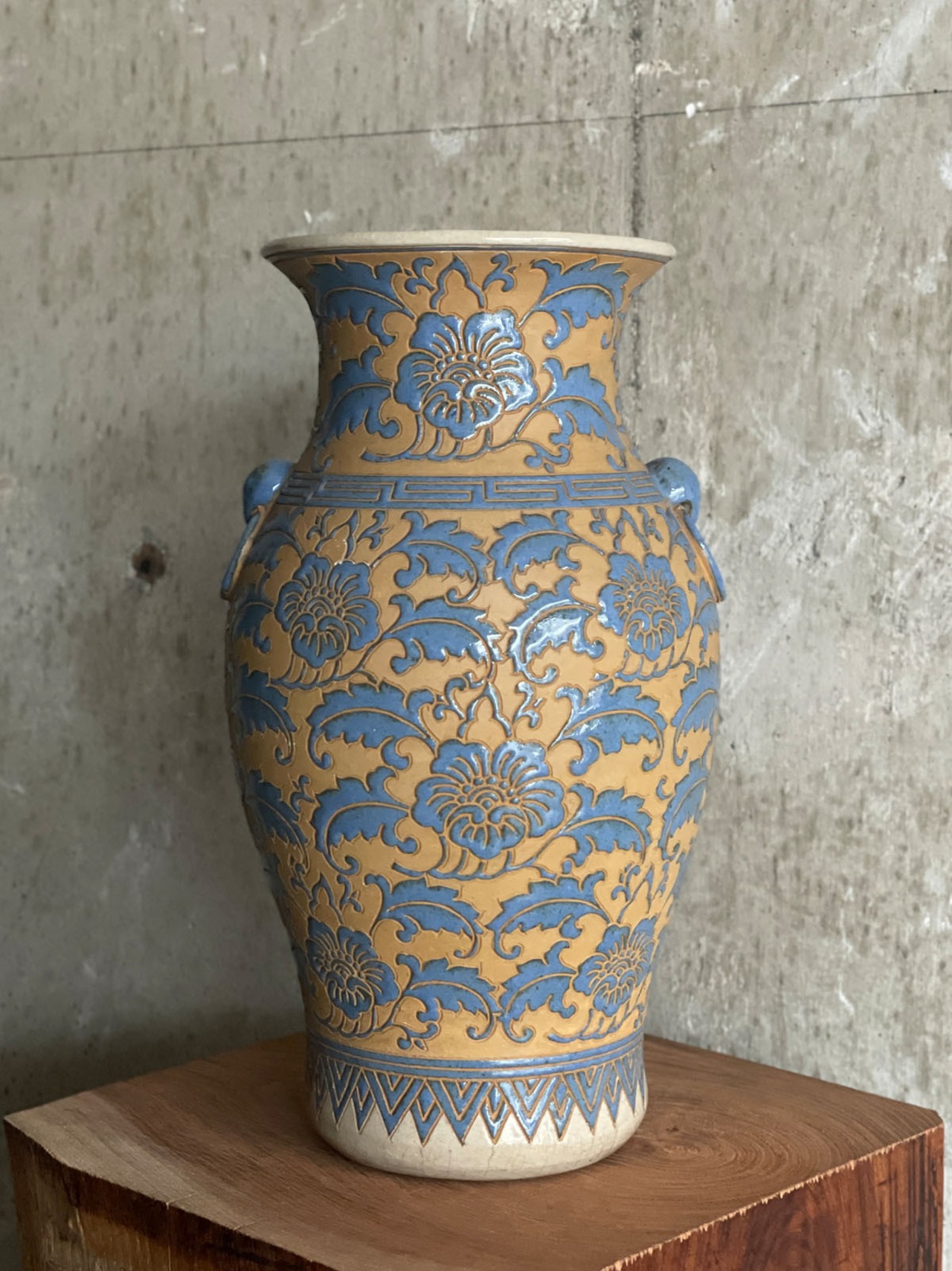 Bien Hoa／Flower vase