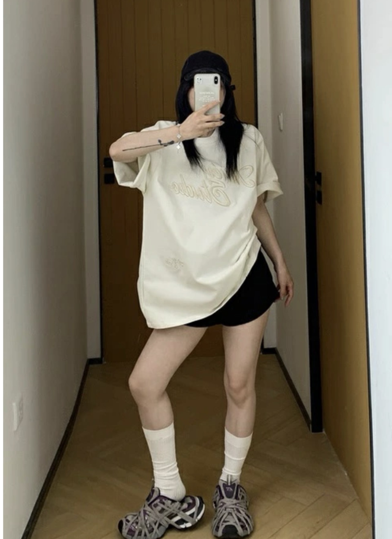 OISIS019 3D刺繍レトロTシャツ