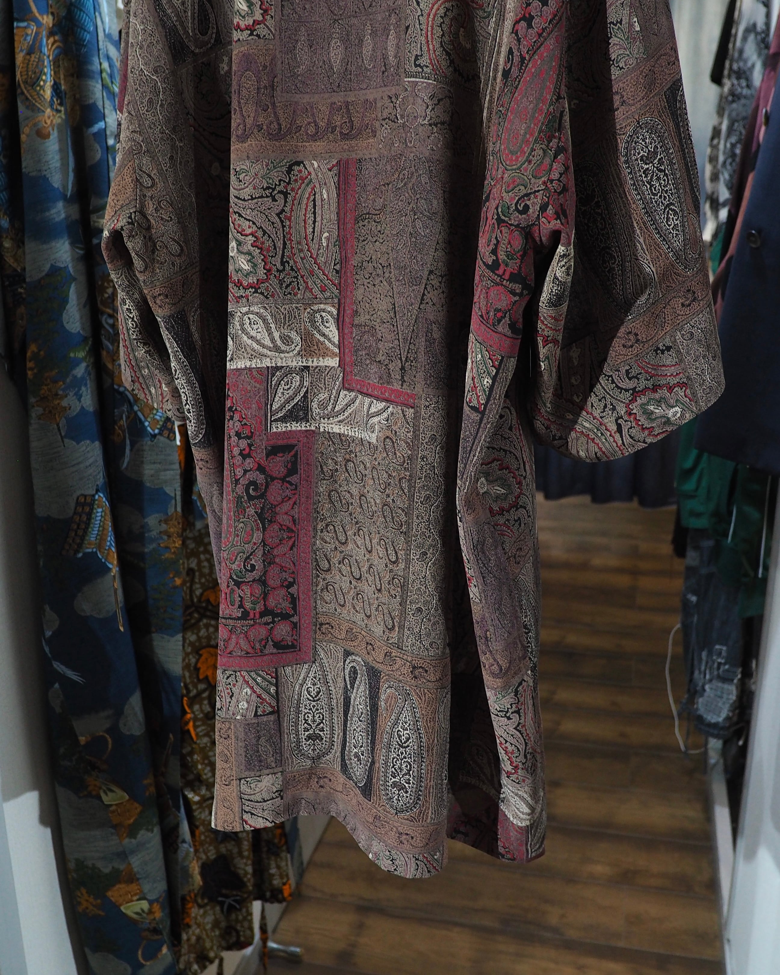 1990s Beautiful Classic Paisley pattern vintage loose SS shirt