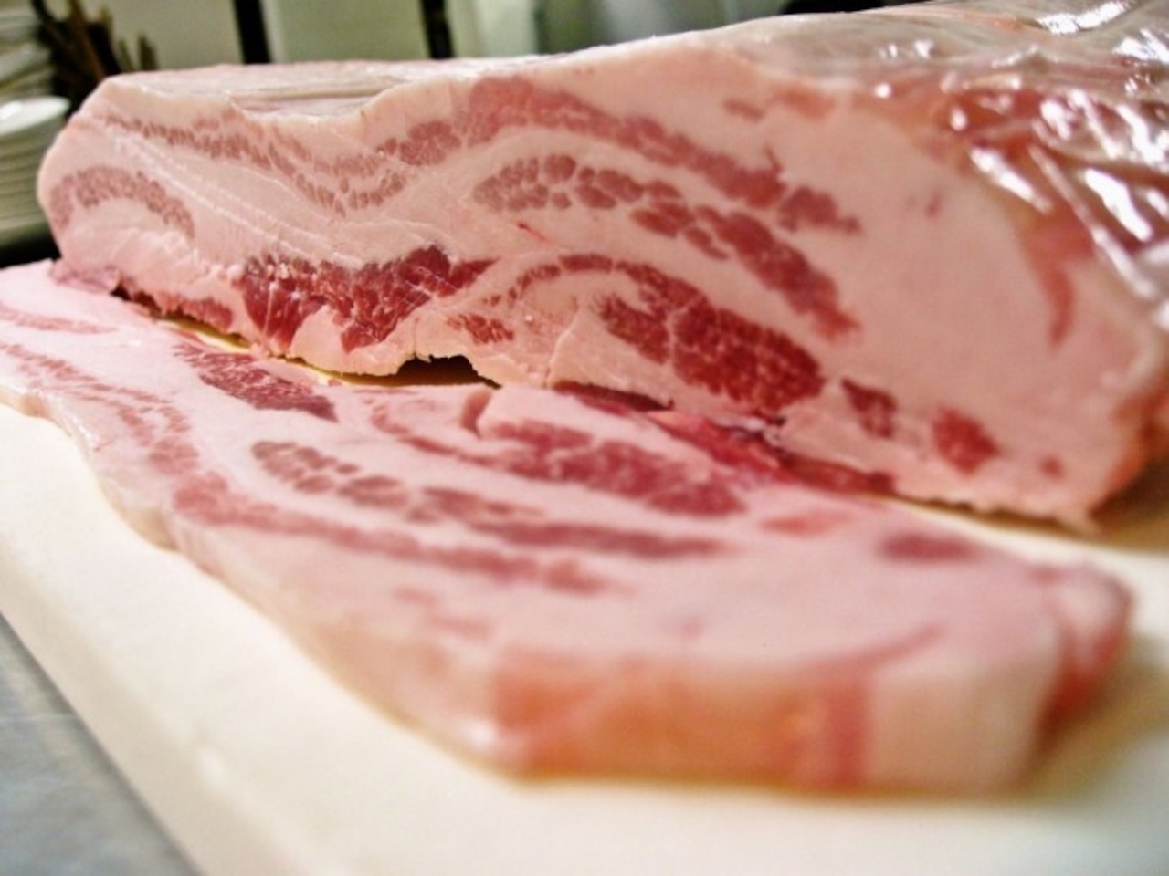 お肉の追加もできるようになりました！大隅半島産のブランド豚「三味豚」のばら肉のサムギョプサルセット2~3名様用