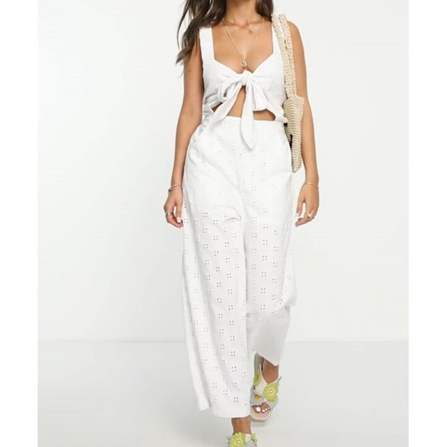 【ASOS DESIGN】ホワイト オールインワン パンツ スイートハートネック カットアウトデザイン