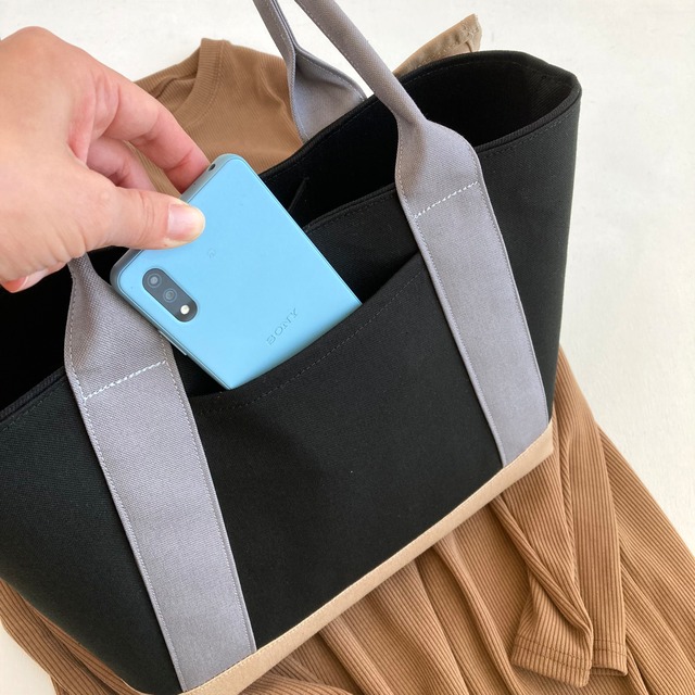 トートバッグMサイズ・ポケットいっぱい＋背面スマホポケット（大人可愛いフリル）