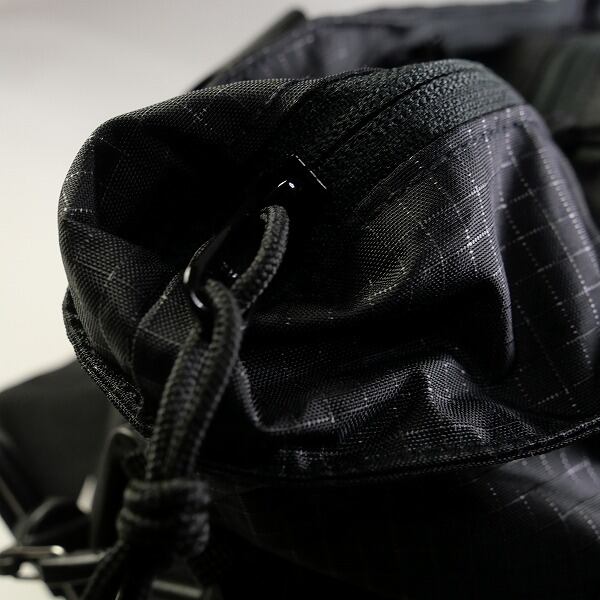 SUPREME ブラック トートバッグ フリー SUPREME ブラック トートバッグ フリー Supreme zip tote bag