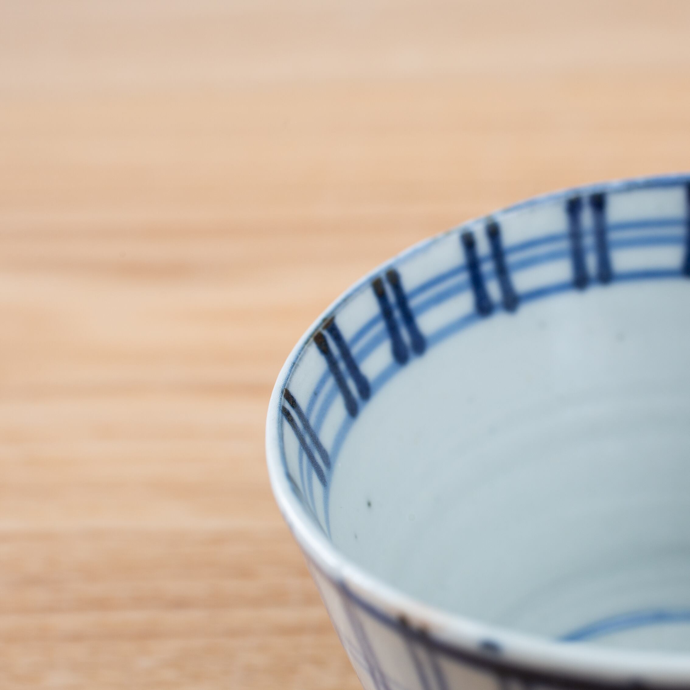 蕎麦猪口 5ケ 向付 成化年製 古伊万里 色絵 木箱つき 蕎麦猪口 5ケ 向付 成化年製 古伊万里 色絵 木箱つき
