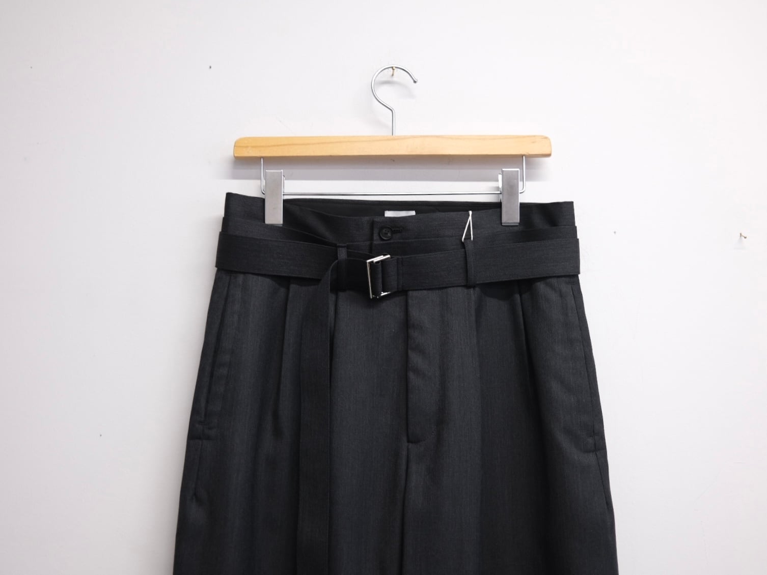 SEEALL “Unisex MANCHESTER PANTS “CHARCOAL | Lapel online store