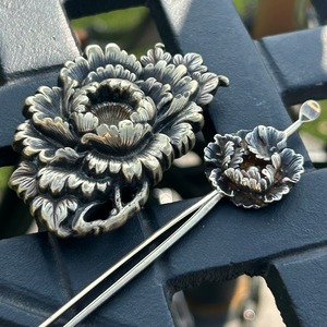 アンティーク　銀無垢　牡丹の平簪