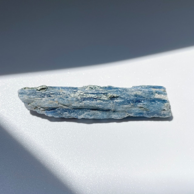 カイヤナイト 原石01◇ Kyanite ◇天然石・鉱物・パワーストーン