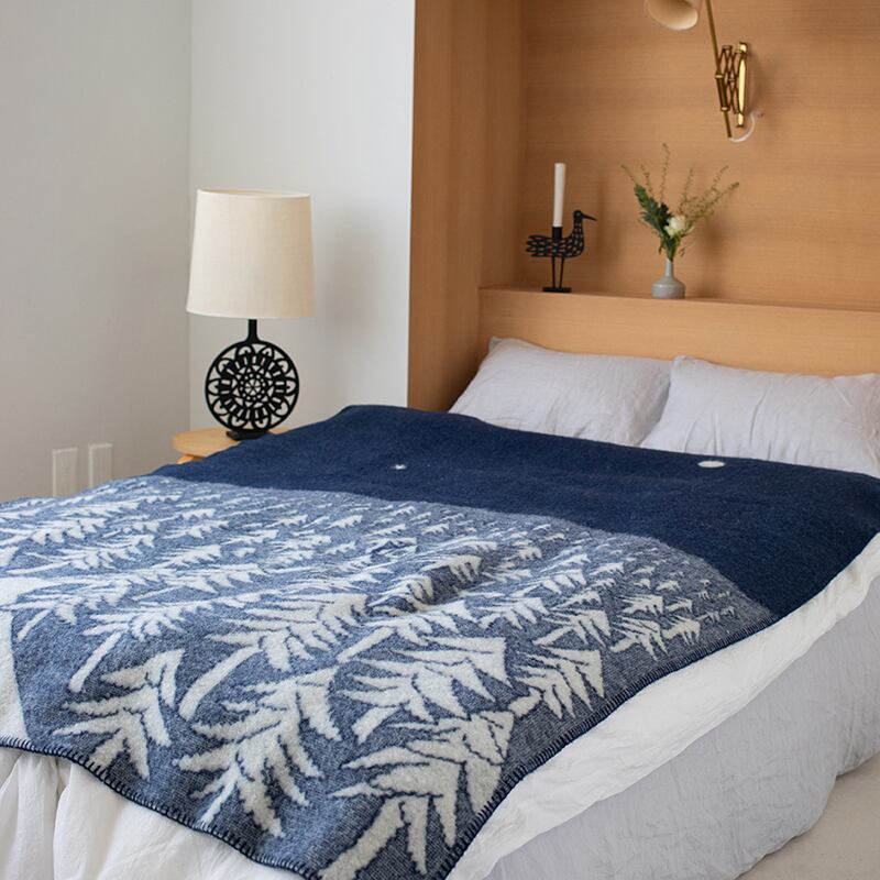 ウール シングルブランケット HOUSE IN THE FOREST by mina perhonen