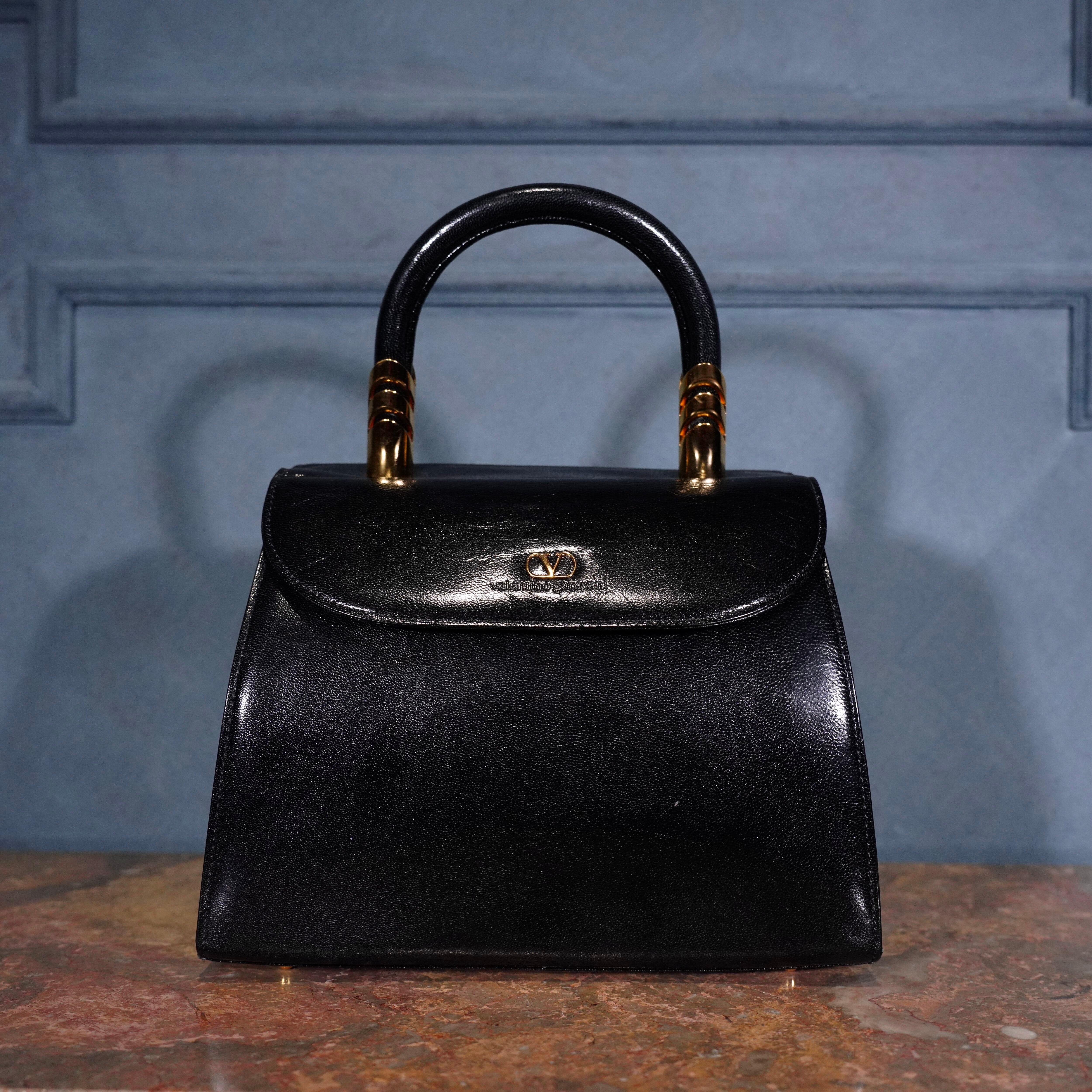 Valentino Garavani LOGO DESIGN LEATHER HAND BAG/ヴァレンチノ