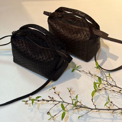 ブラックのみ再入荷しました、貴重品です。