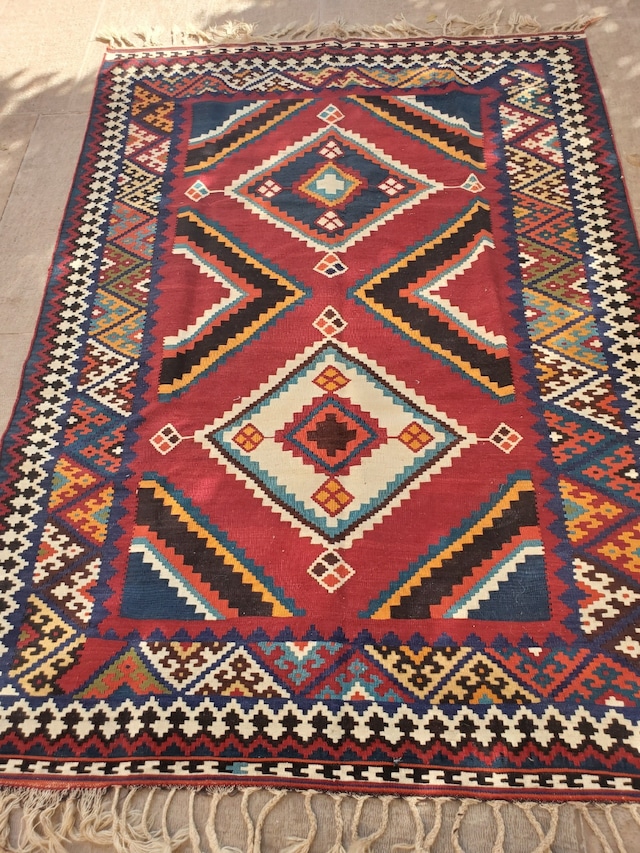 絨毯クエスト45【No.10】Kilim ※現在、こちらの商品はイランに置いてあります。ご希望の方は先ずは在庫のご確認をお願いします。