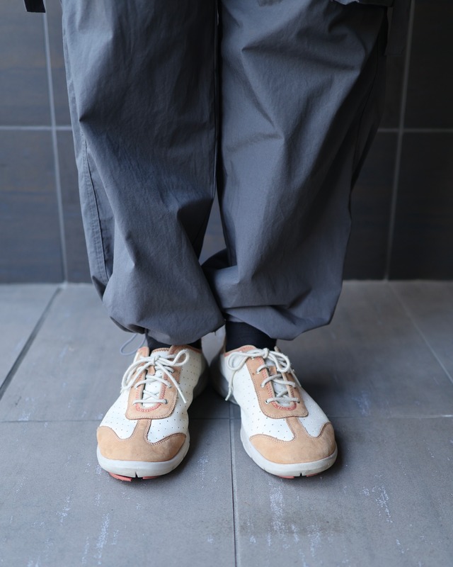 leather sneaker