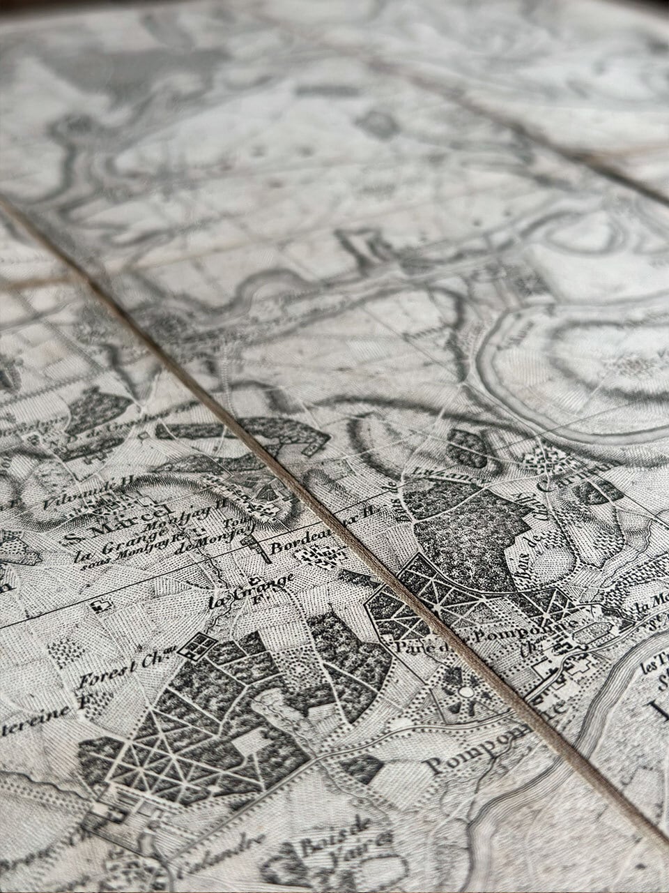 パリ北東部の地図 紙製 折りたたみ布製マップ PARIS | Brocante de La