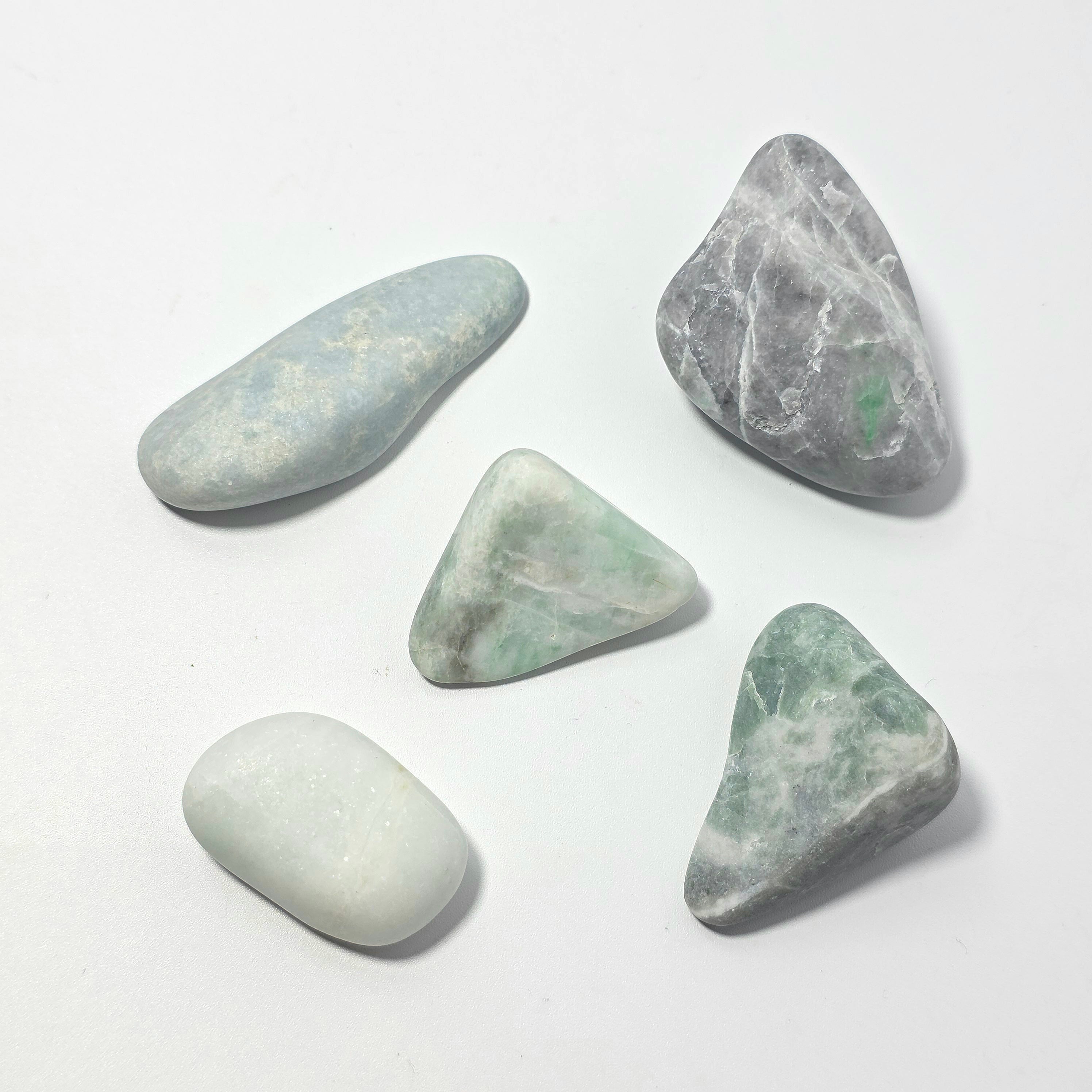 磨き石 | 糸魚川翡翠工芸家 赤羽可行BASE