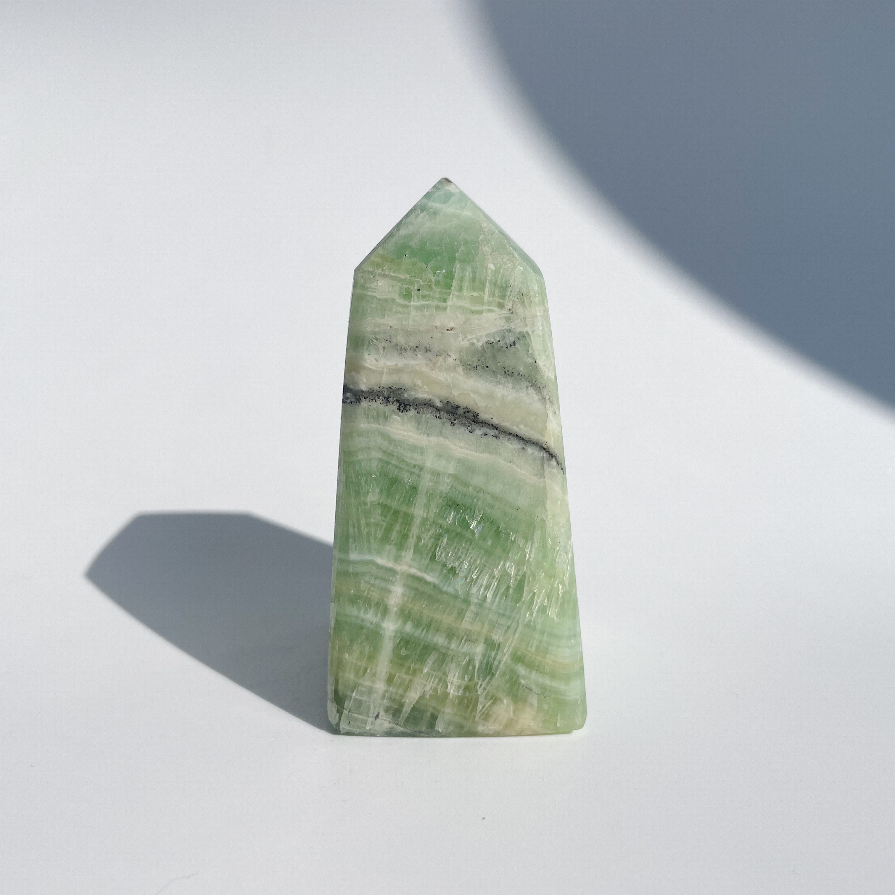 グリーンカルサイト(キウイカルサイト) No.3 キウイカルサイト タワー03◇Kiwi Calcite◇パワーストーン