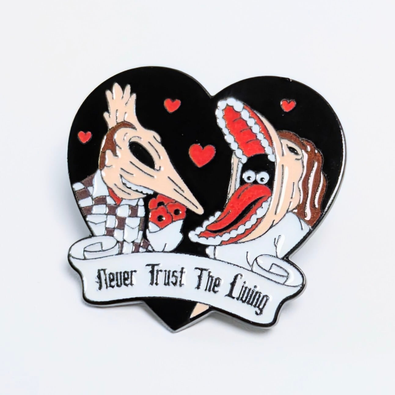 送料無料！ ★ピンズ PINS★ピンバッジ 【 Beetlejuice  ビートル・ジュース 】『 バーバラ&アダム 』 〚アメリカン雑貨 アメトイ〛