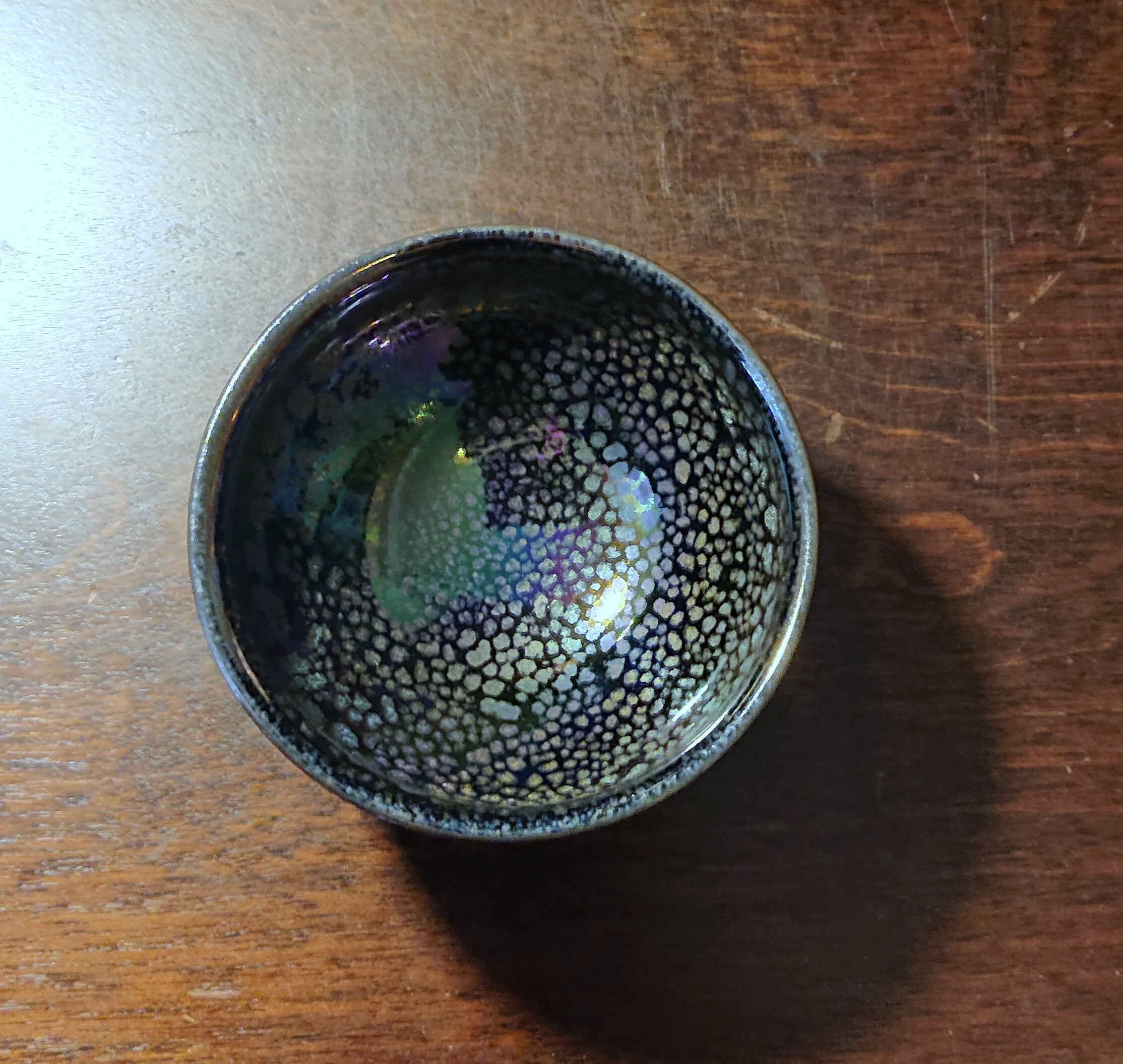 玉堂窯元 無名異焼】虹彩油滴天目 ぐい呑 | MUKU-AN