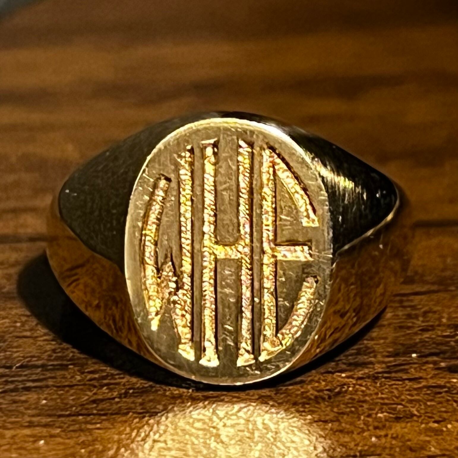 VINTAGE TIFFANY & CO. 14K Gold Circle Monogram Signet Ring ...