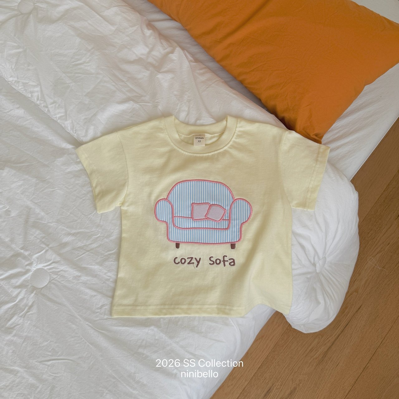 [ninibello] Cozy Sofa Short sleeve T-shirt / [니니벨로] 코지쇼파반팔티