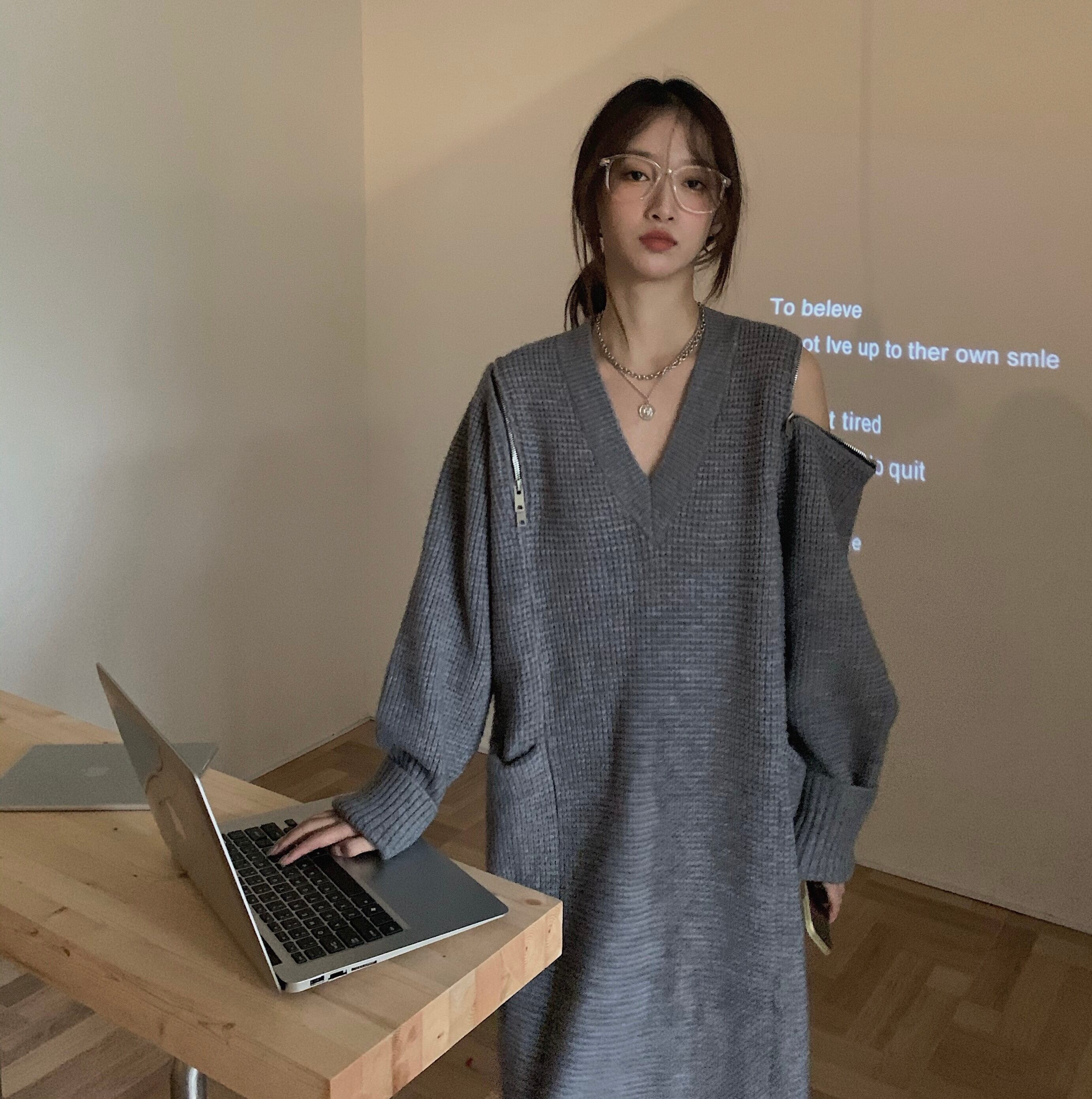 ニットセーター スカート オータムウィンターVネックジッパーストラップレスロングルーズドレス 秋物 冬物 クレセントシティ74315882827