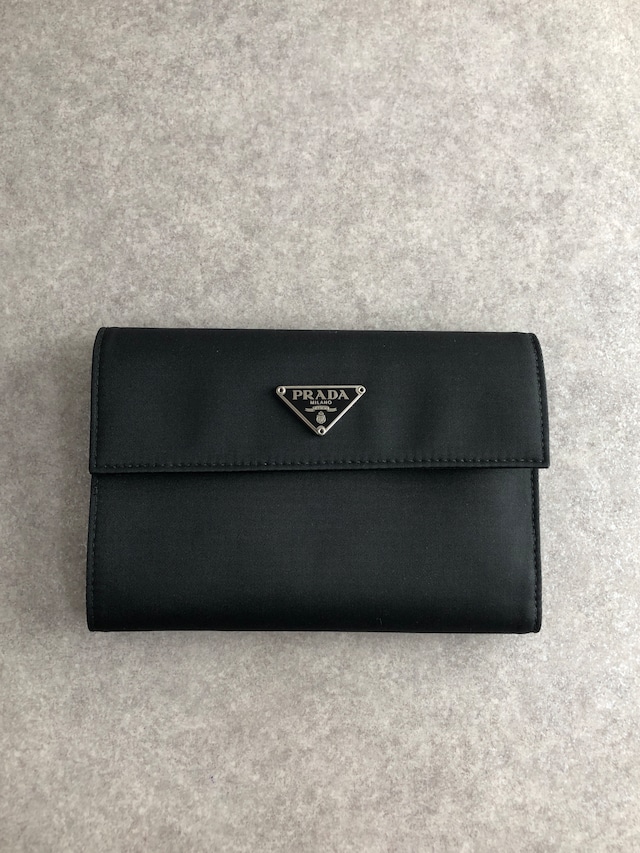 PRADA プラダ 財布 ブラック トライアングルロゴ ナイロン 3つ折り vintage ヴィンテージ オールド yyjymp