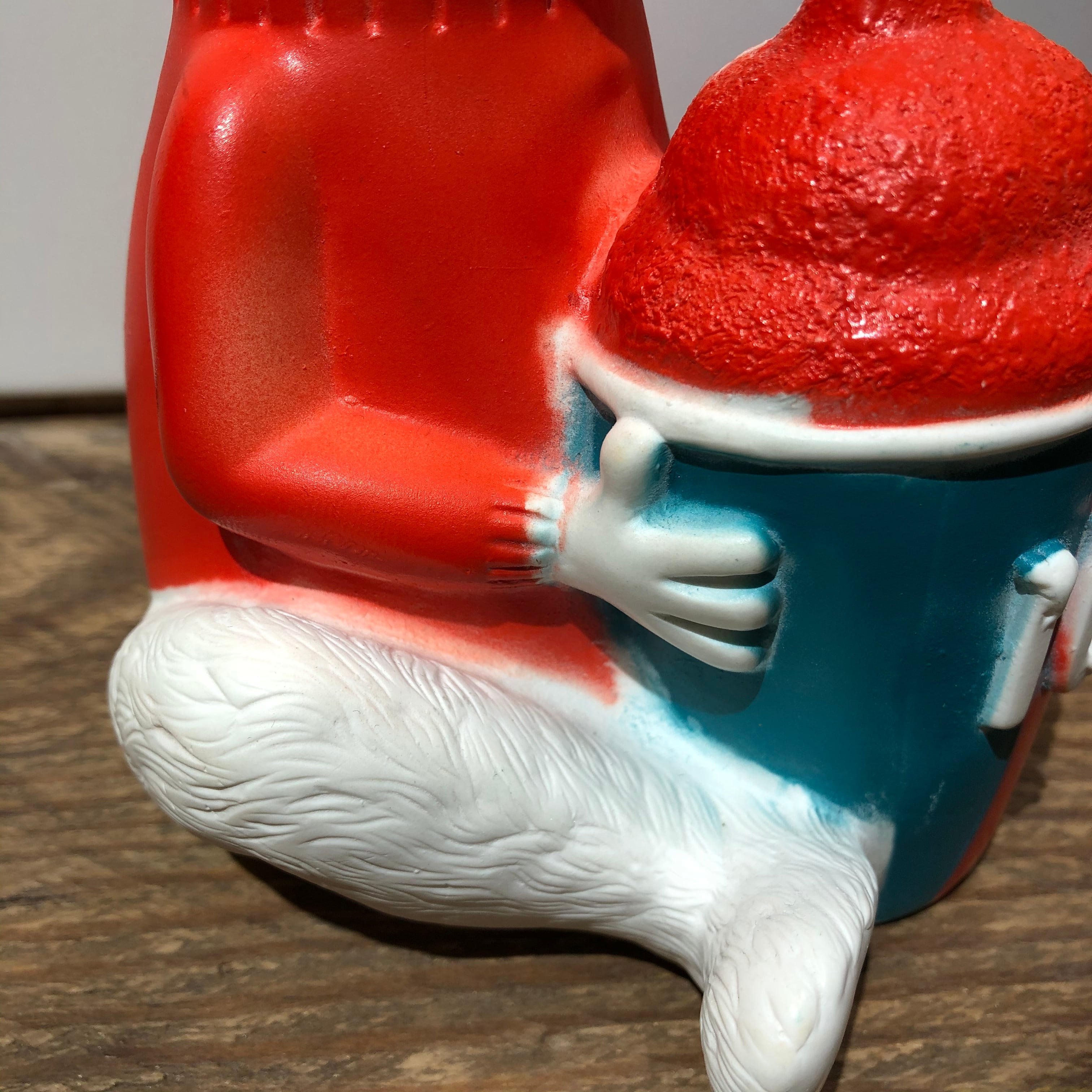 Icee Bear Vinyl Coin Bank | S.B.G.V. SECRETBASEのビンテージトイ