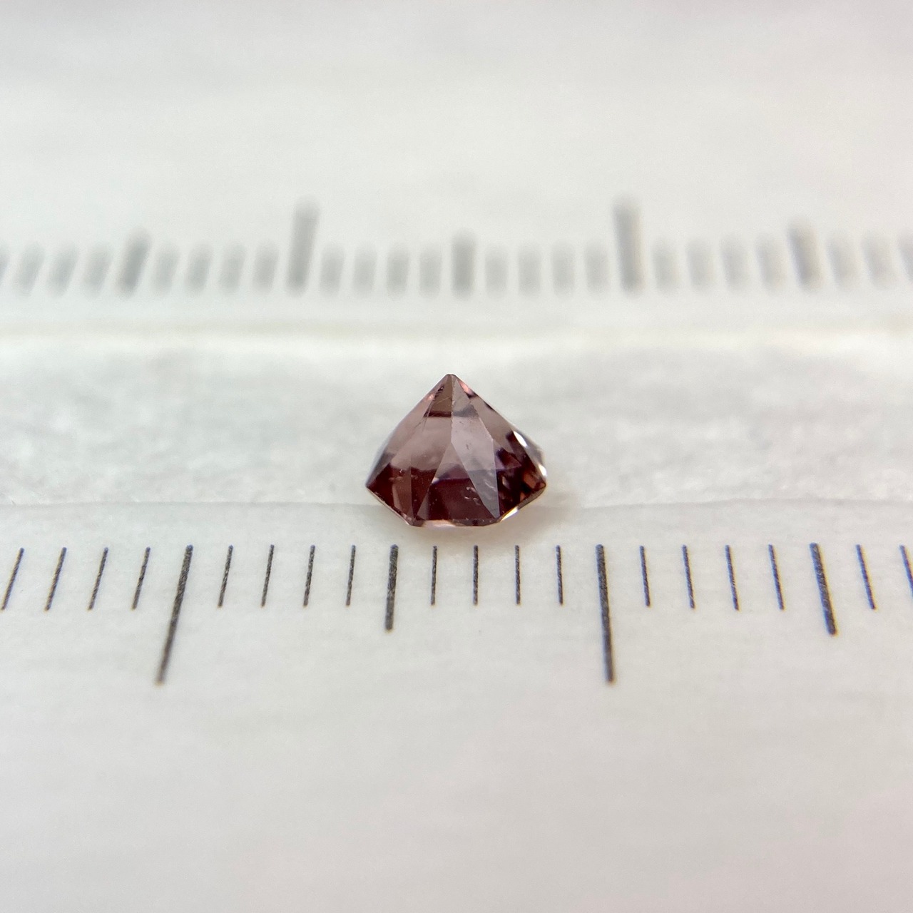 お花みたいな スピネル オクタゴンカット Part2 4.4mm-4.5mm　No.1
