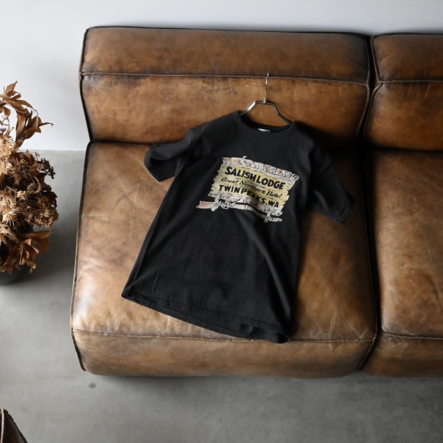 BOWWOW / SALISH LODGE TEE AGED