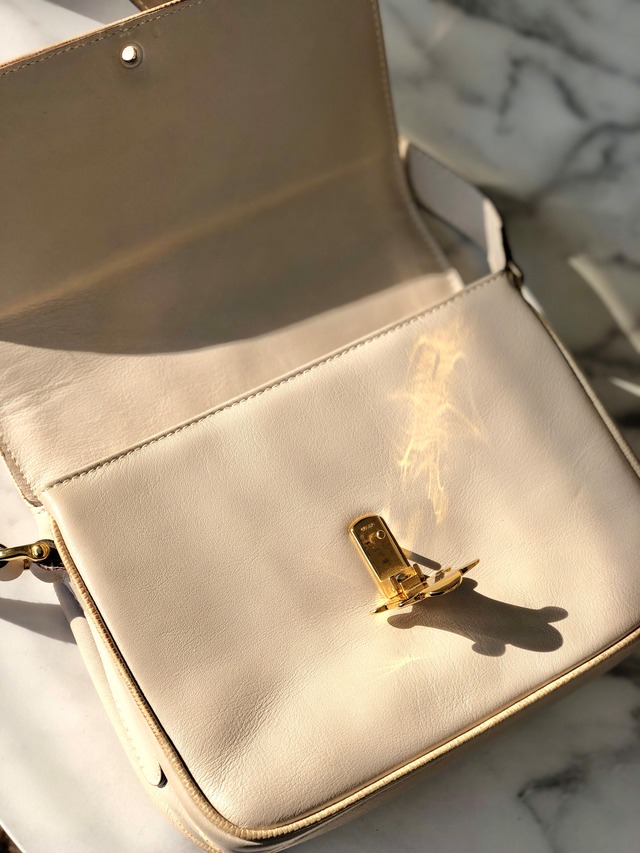 CELINE セリーヌ　トリオンフ　レザー　リザード型押し　パイピング　クロスボディ　ショルダーバッグ　アイボリー　vintage　ヴィンテージ　オールドセリーヌ　cf6rxb