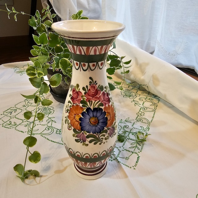 ハンガリー 手描きの花柄 フラワーベース