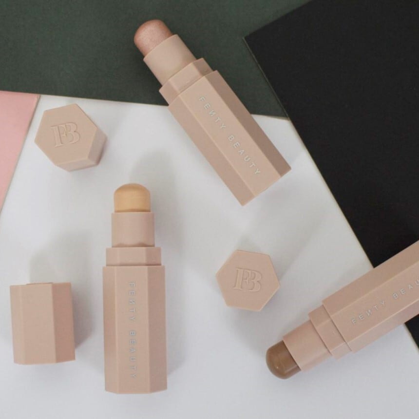 【 FENTY BEAUTY 】FENTY BEAUTY　フェンティビューティー　MATCH STIX TRIO LIGHT 100 |  Mondoudou　 powered by BASE