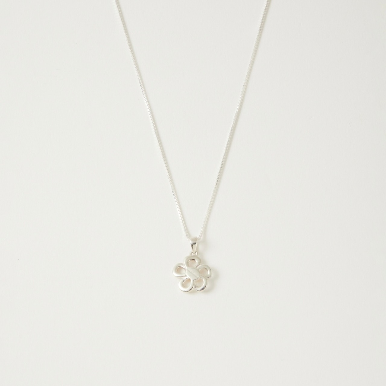 NICK GEAR  Flower necklace