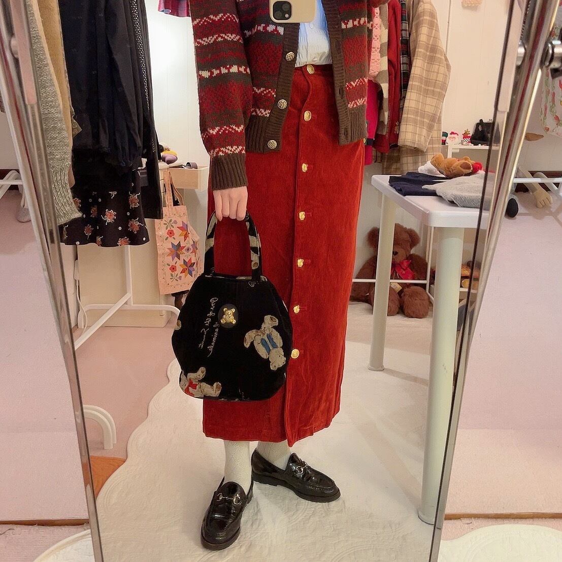 black bear velours circle bag