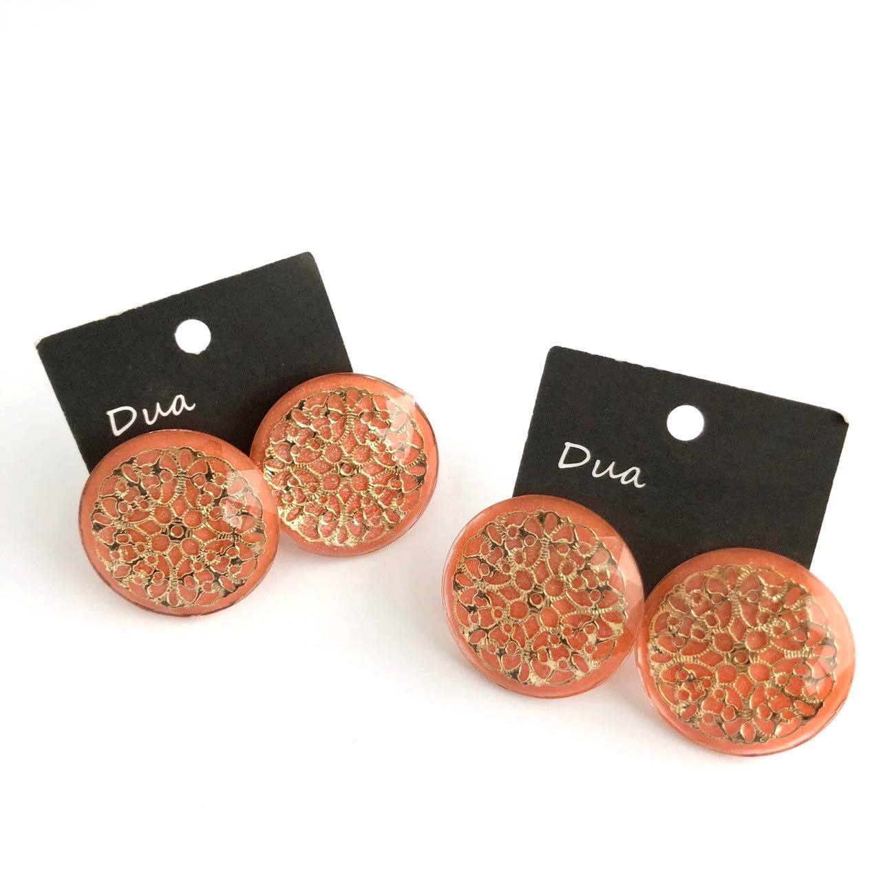 透かしパーツ入りカボションの〈ピアス/イヤリング〉 | Dua