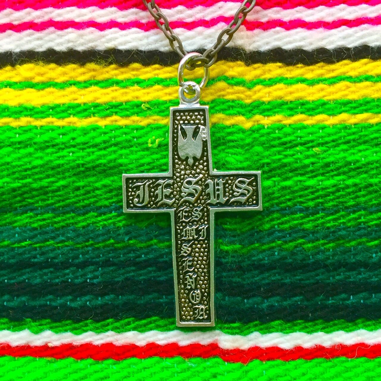 ﾒｷｼｶﾝ雑貨＜ｱｸｾｻﾘｰ フラットクロスネックレス✙／シルバー✧ | Pay ID