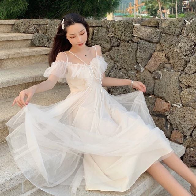 おしゃれ かわいい チュールレース リゾートワンピース 白 ピンク 夏服  