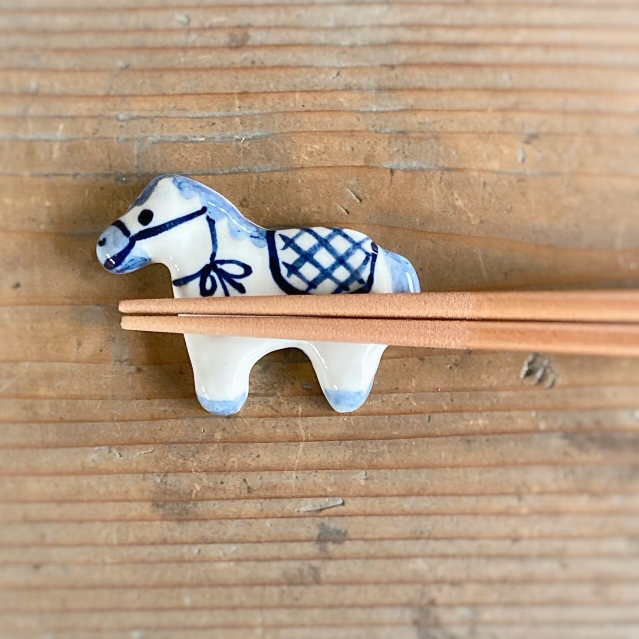 うま箸置き　(染付)