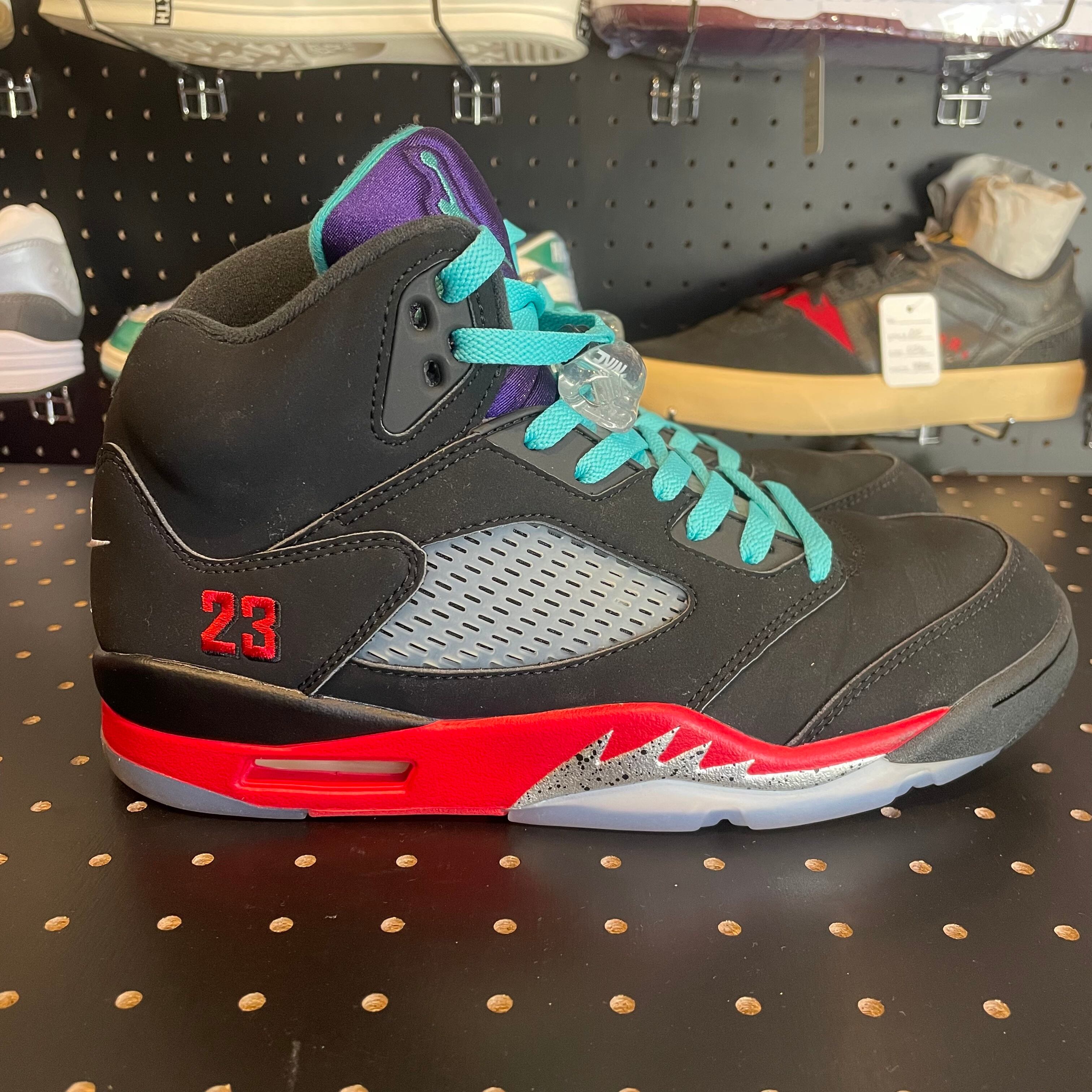 NIKE AIR JORDAN 5 RETRO TOP3 US8.5/26.5cm | RECEPTION SNEAKER