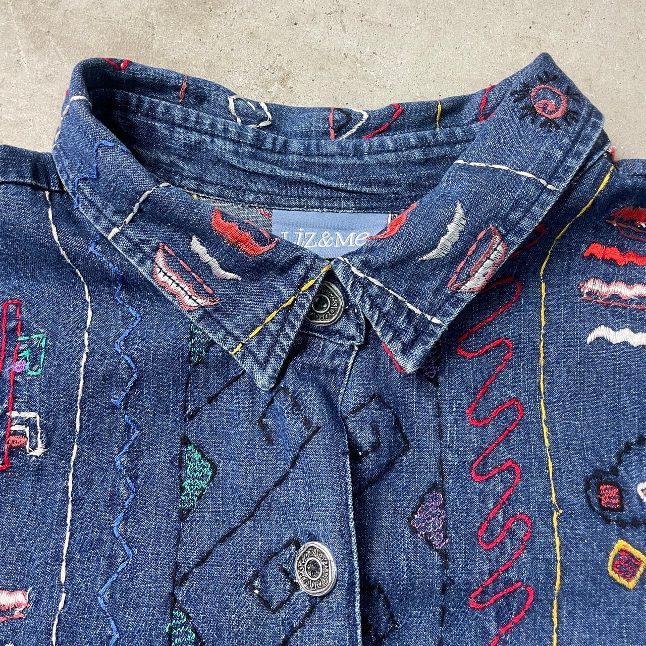 Liz&Me デニムジャケット デニムシャツ 刺繍デザイン 総柄 レディース 