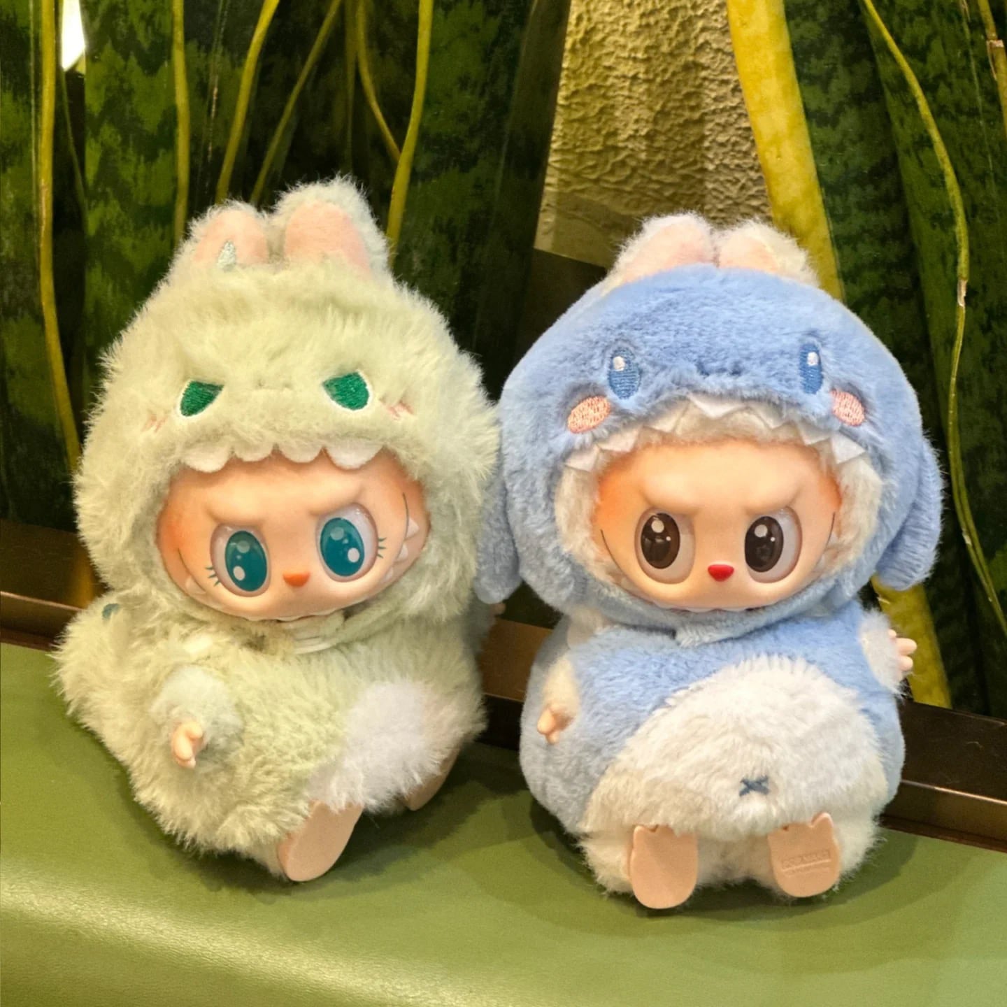 立体サメ肌ツナギ+帽子】Labubuがモコモコ鮫ちゃんに大変身！ ラブブ