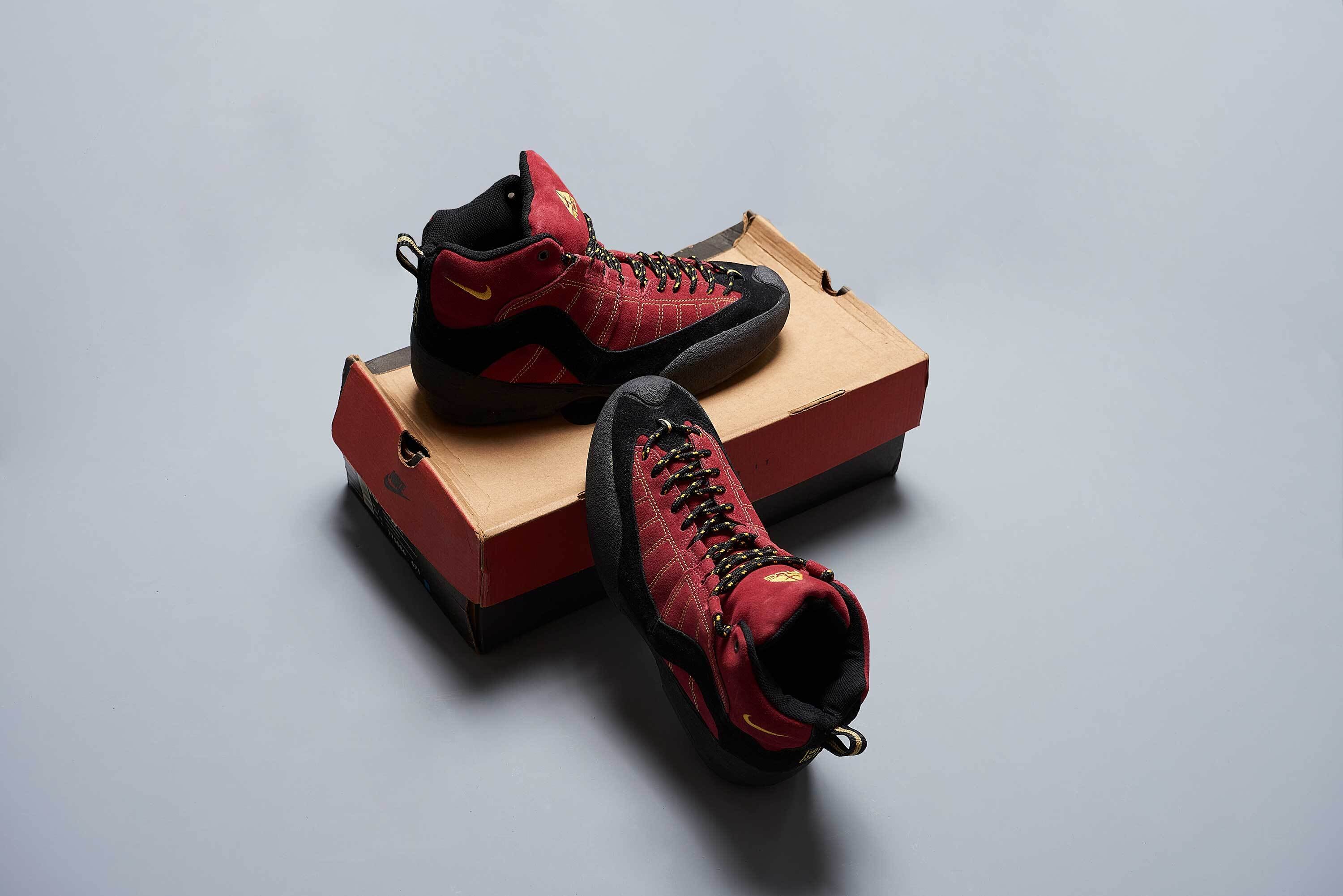 NIKE AIR LAVA DOME 2002 | PLAYGROUND | スニーカーショップ