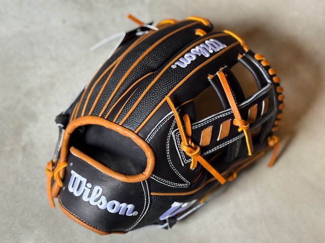 2025年限定モデル The Wannabe Hero DUAL 27型【Wilson】軟式用グラブ ［Wilson中村氏直伝型付け］ブラックSS