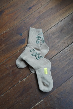 MY LOADS ARE LIGHT / Text "M.L.A.L" : Sugar Broun (Xsmall)
