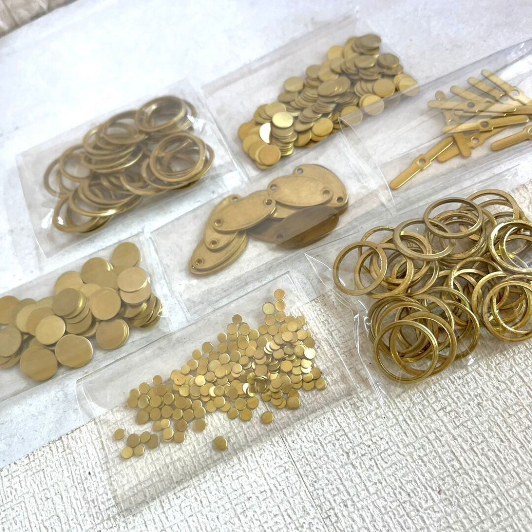 真鍮端材パーツセット プレミアムセット | チェコガラスボタン専門店