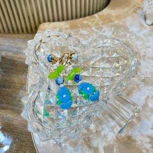 vintage flower blue earrings