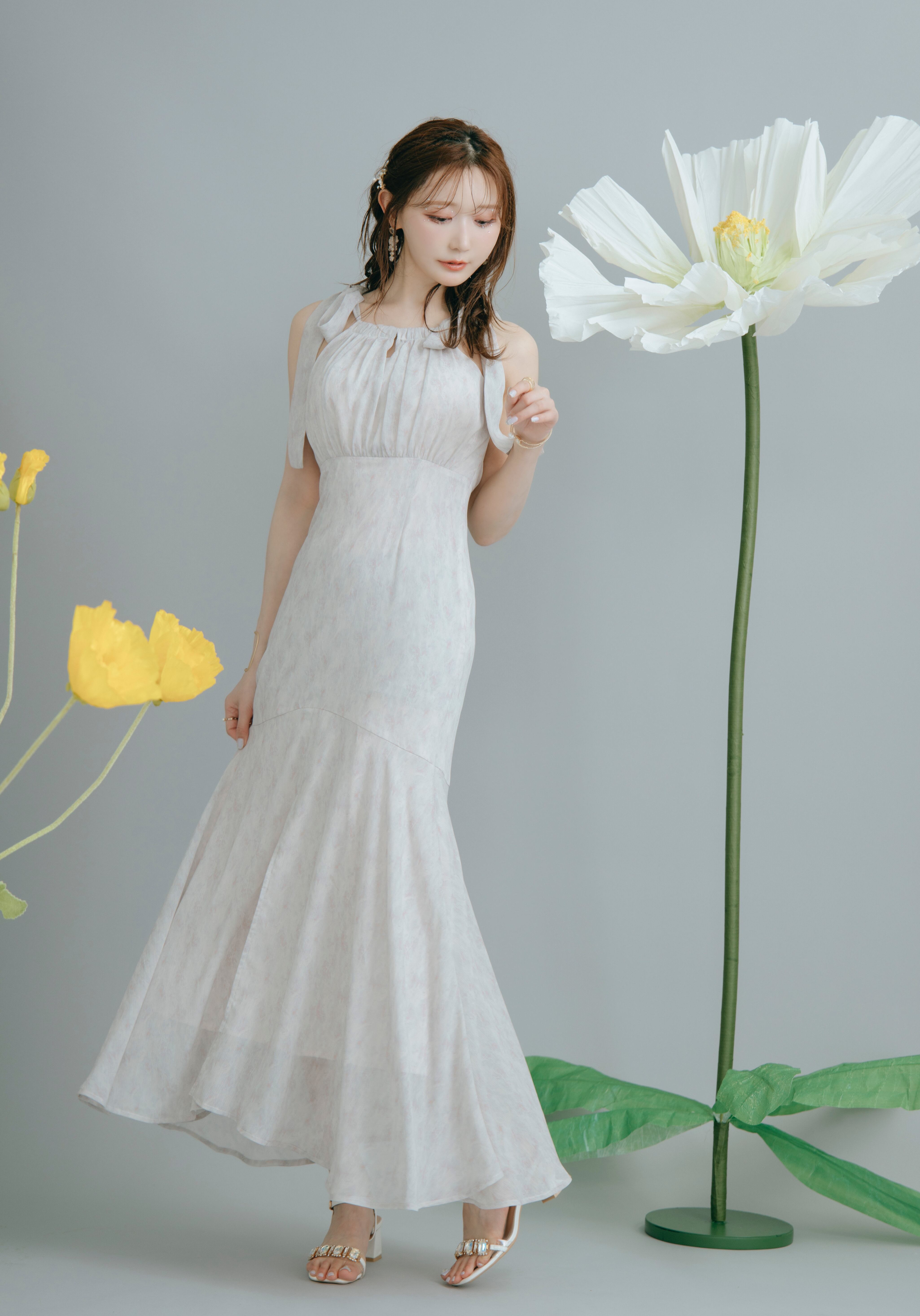 Blur Shoulder Ribbon Dress | Crayme,