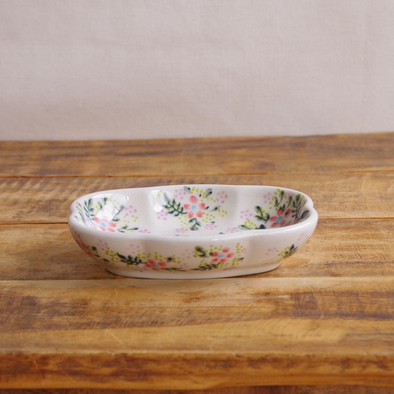 お値下げ品！ 希少！ポーランド製 波型花柄ボウル 1996年製 新品】 ポーランド食器 ポーリッシュポタリー ボウル 13cm 小どんぶり