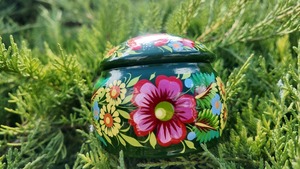 ペトリキウカ塗りのジュエリーボックス（ティモシェンコ作）ウクライナ製