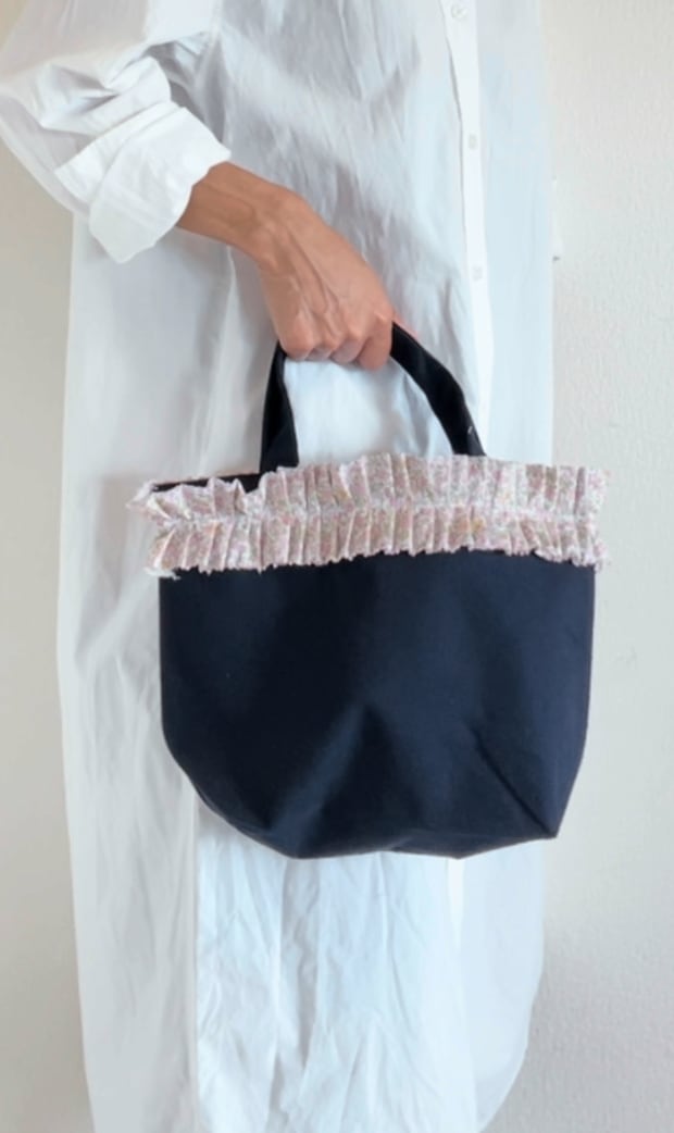 リバティフリル&キャンバス生地 トートバッグ ランチバッグ可愛くて軽くて丈夫